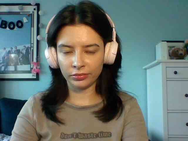 LariceHot webcam