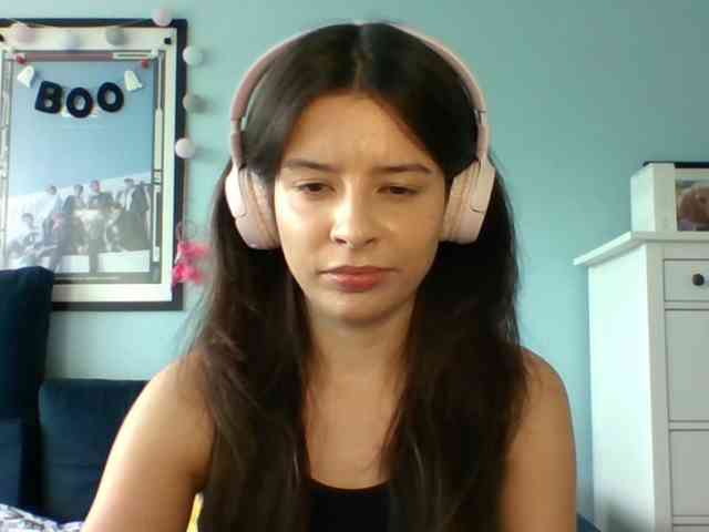 LariceHot webcam