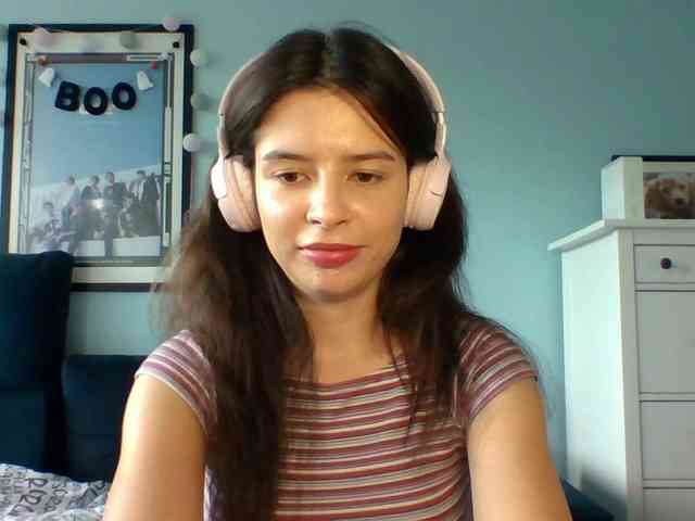 LariceHot webcam