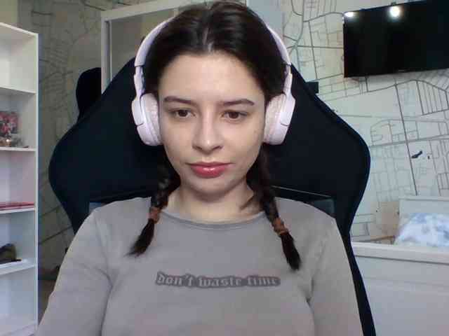 LariceHot webcam
