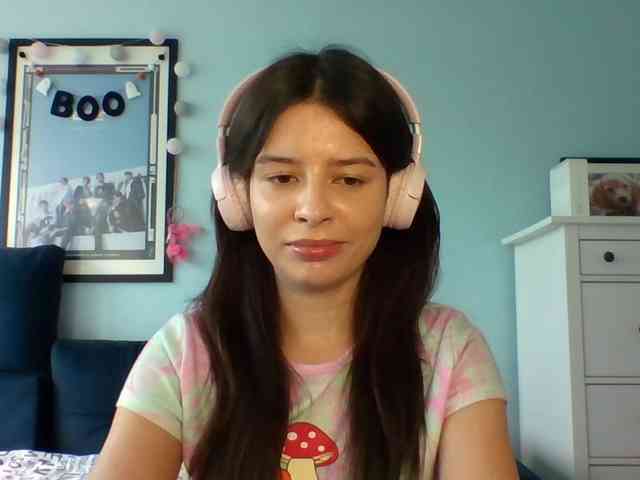 LariceHot webcam
