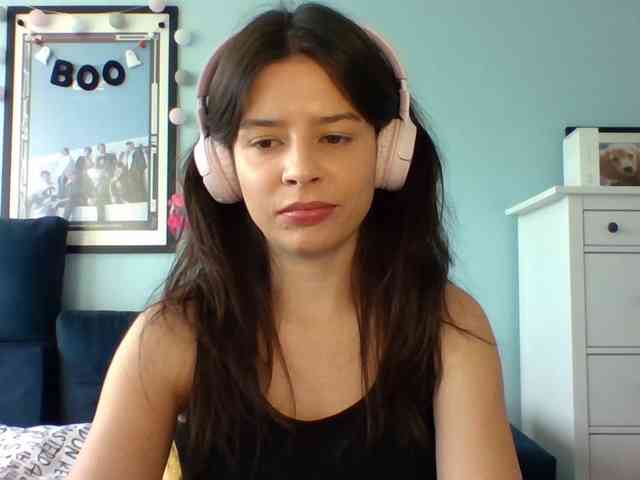 LariceHot webcam