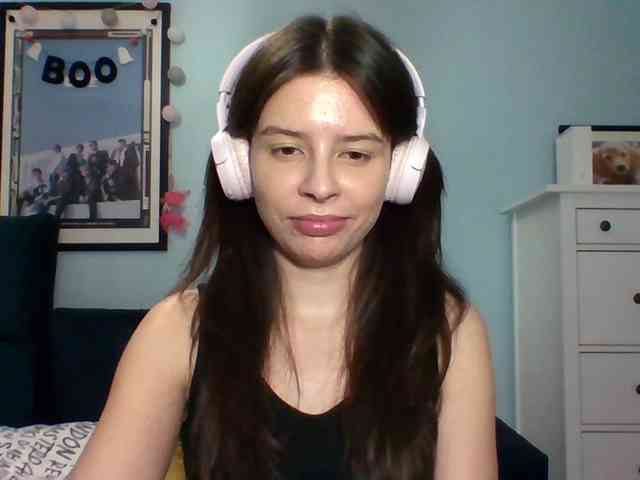 LariceHot webcam