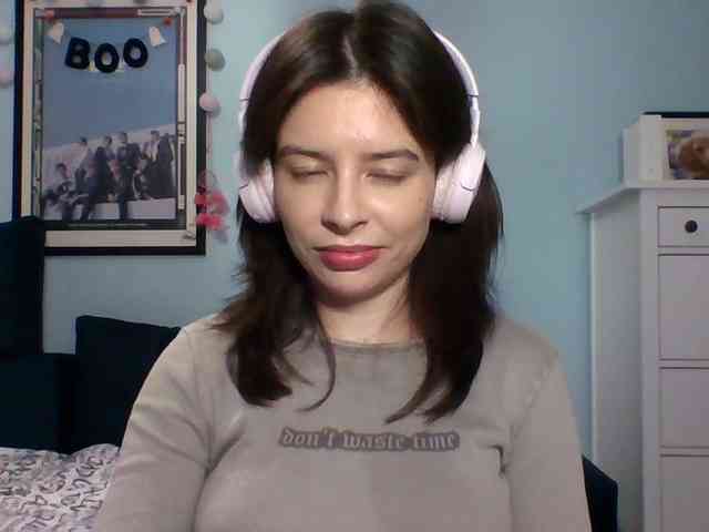 LariceHot webcam