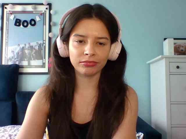 LariceHot webcam