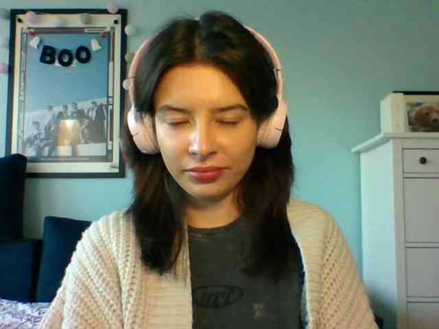 LariceHot webcam