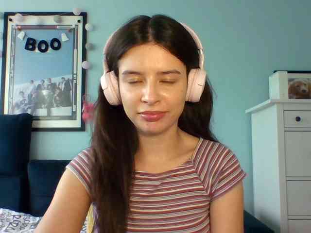 LariceHot webcam