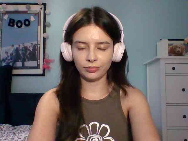 LariceHot webcam