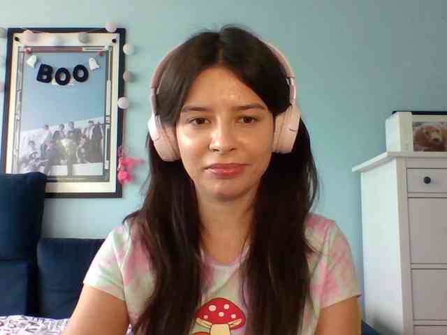 LariceHot webcam