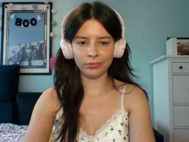 LariceHot webcam