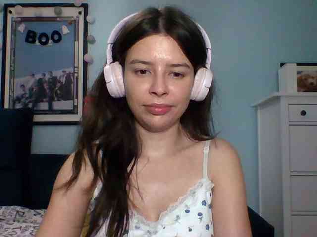 LariceHot webcam