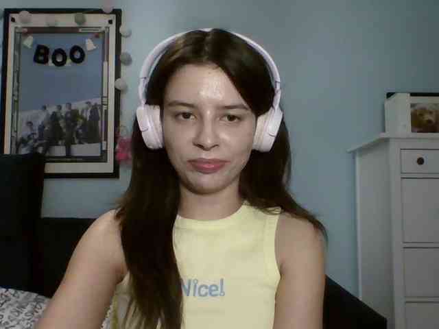 LariceHot webcam