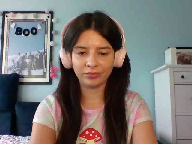 LariceHot webcam