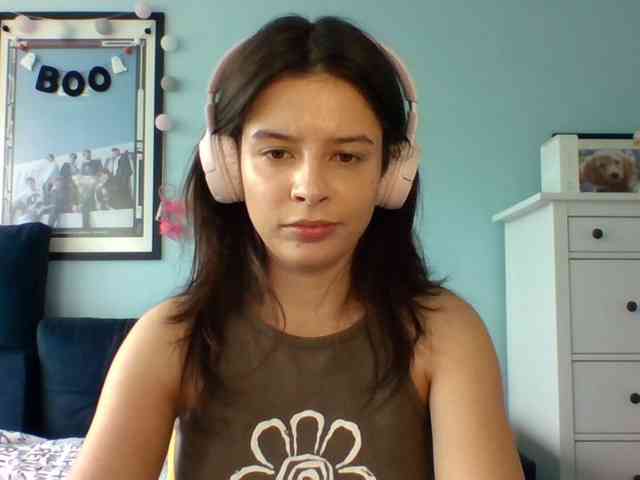LariceHot webcam