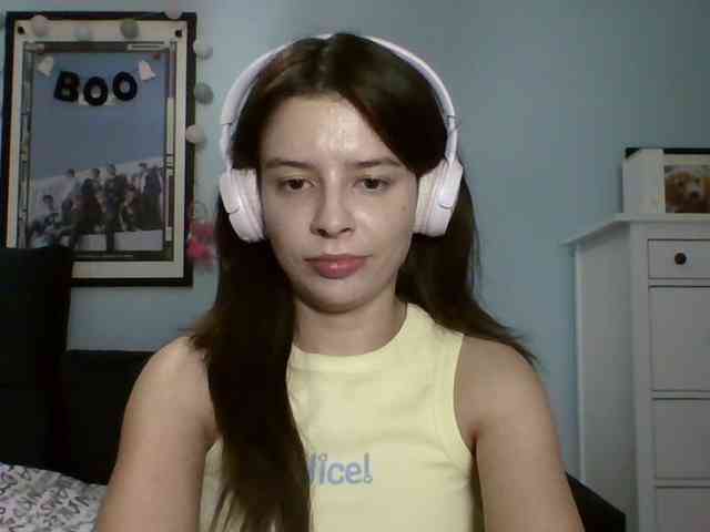 LariceHot webcam