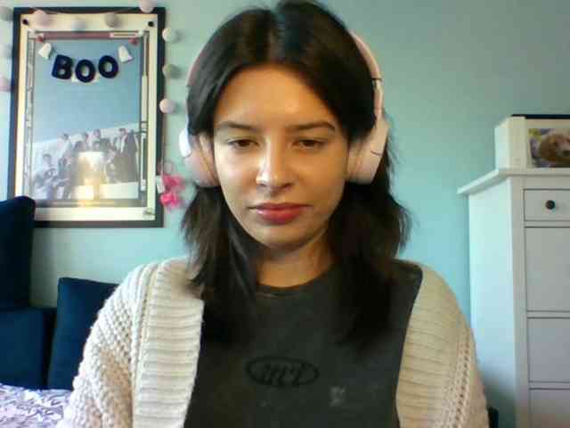 LariceHot webcam