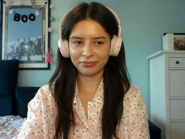 LariceHot webcam