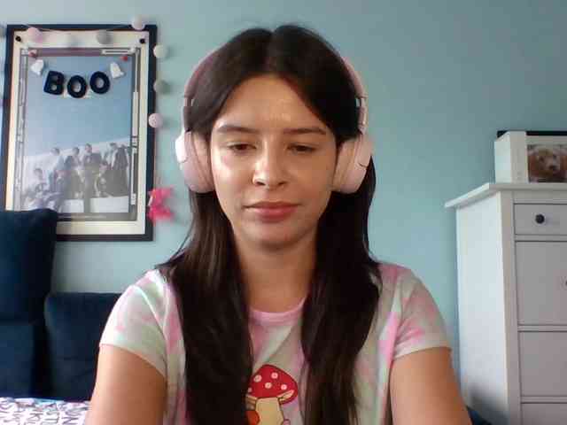LariceHot webcam
