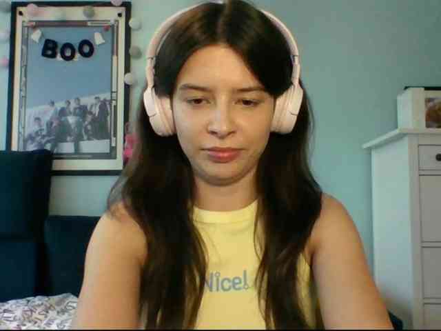 LariceHot webcam