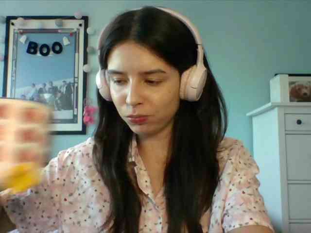 LariceHot webcam