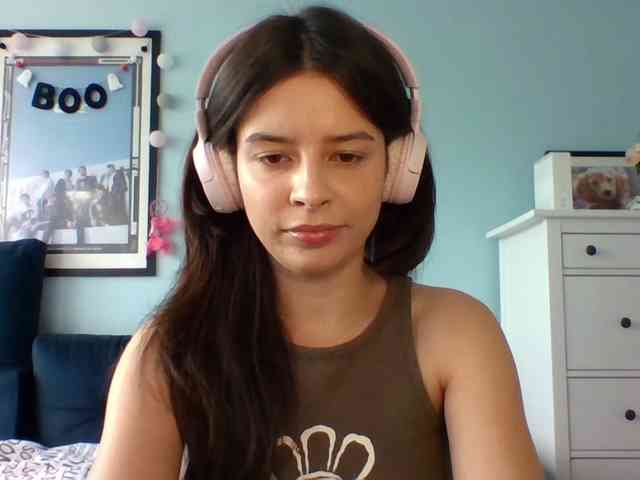 LariceHot webcam