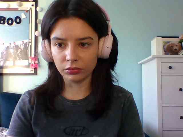 LariceHot webcam