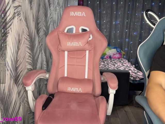 go to chat with LallyRose