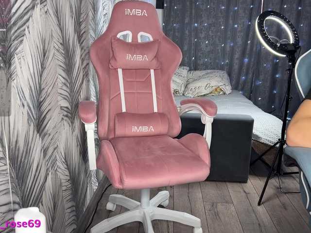 go to chat with LallyRose