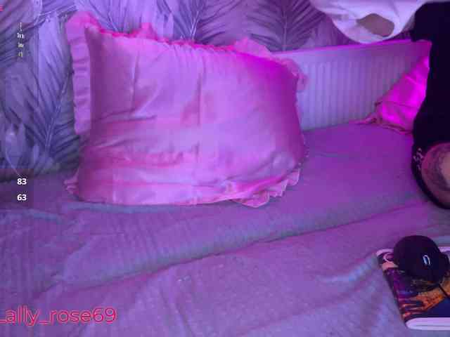 live cam to cam LallyRose