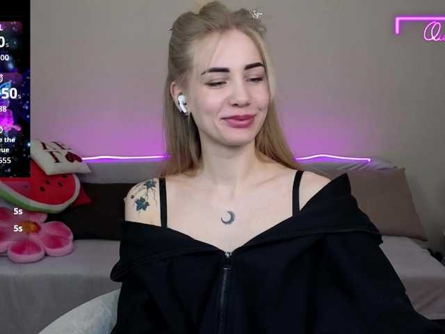 LunaBelli's BongaCams show and profile