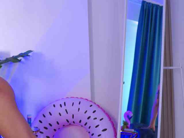 InkedBlondeLust webcam