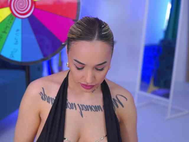 InkedBlondeLust webcam