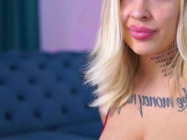 chat cam InkedBlondeLust