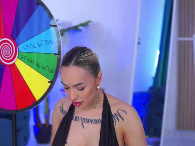 InkedBlondeLust webcam