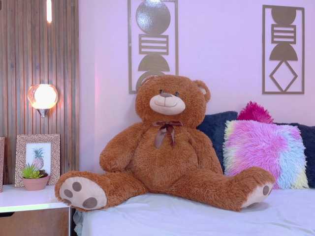 BREE-WATSON live cam profile