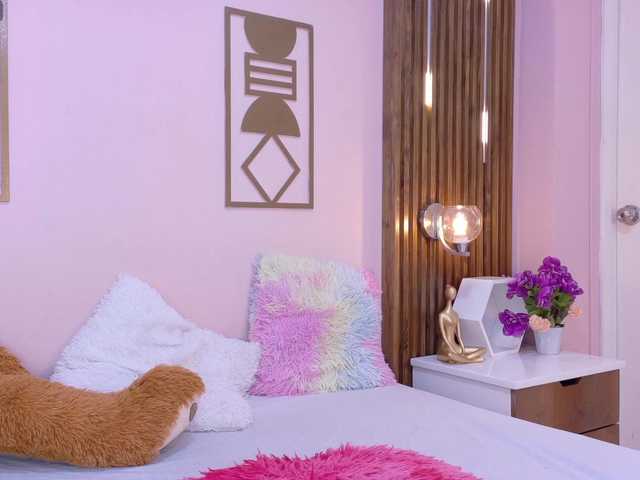 BREE-WATSON's BongaCams show and profile