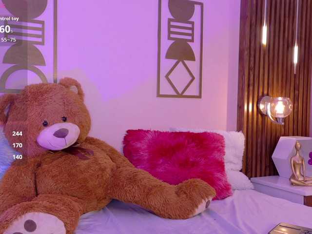 BREE-WATSON's BongaCams show and profile