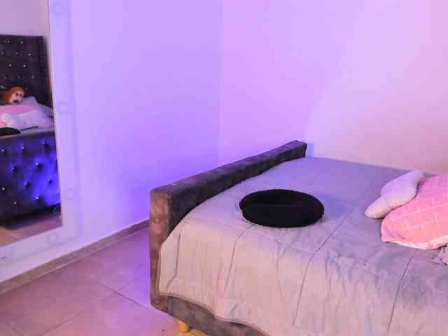 BREE-WATSON webcam