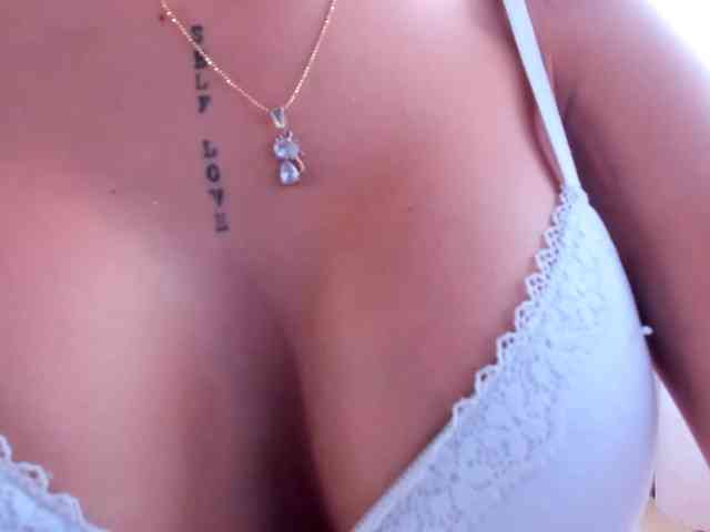 BREE-WATSON webcam