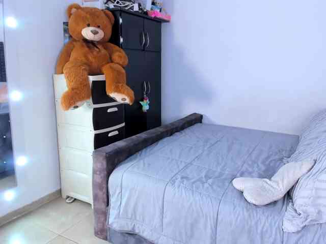 BREE-WATSON webcam