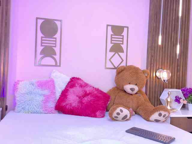 real webcam BREE-WATSON