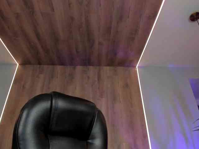 chat online KatieNolan