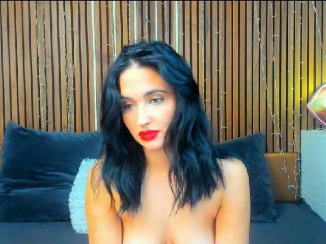 CamillaParis Live Cam on BongaCams