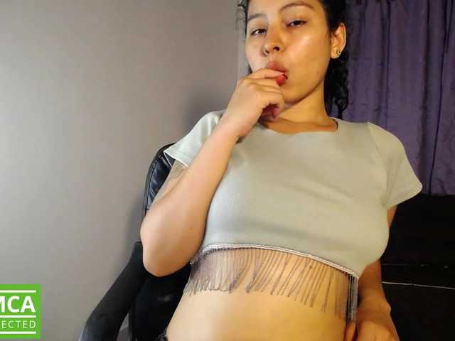 Curie-girl webcam bongacams model stream image