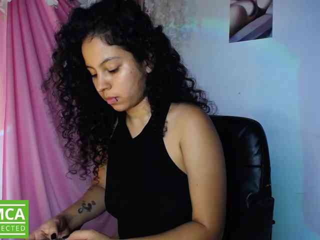 Curie-girl webcam