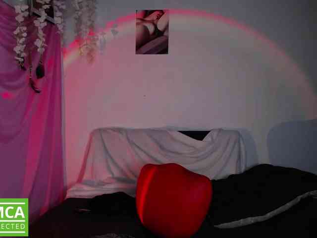Curie-girl webcam
