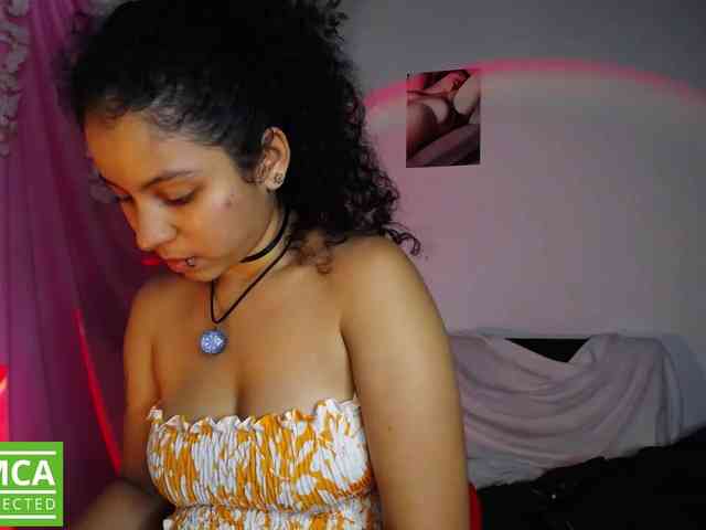 Curie-girl webcam