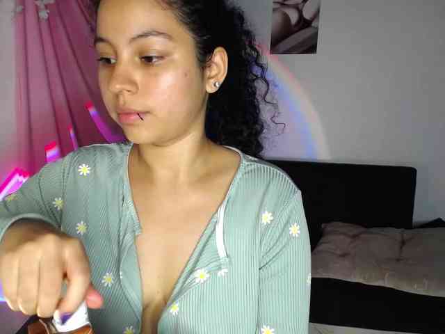 Curie-girl webcam