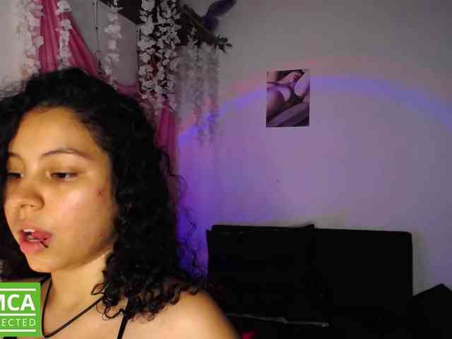 Curie-girl webcam