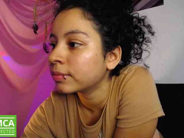 Curie-girl webcam
